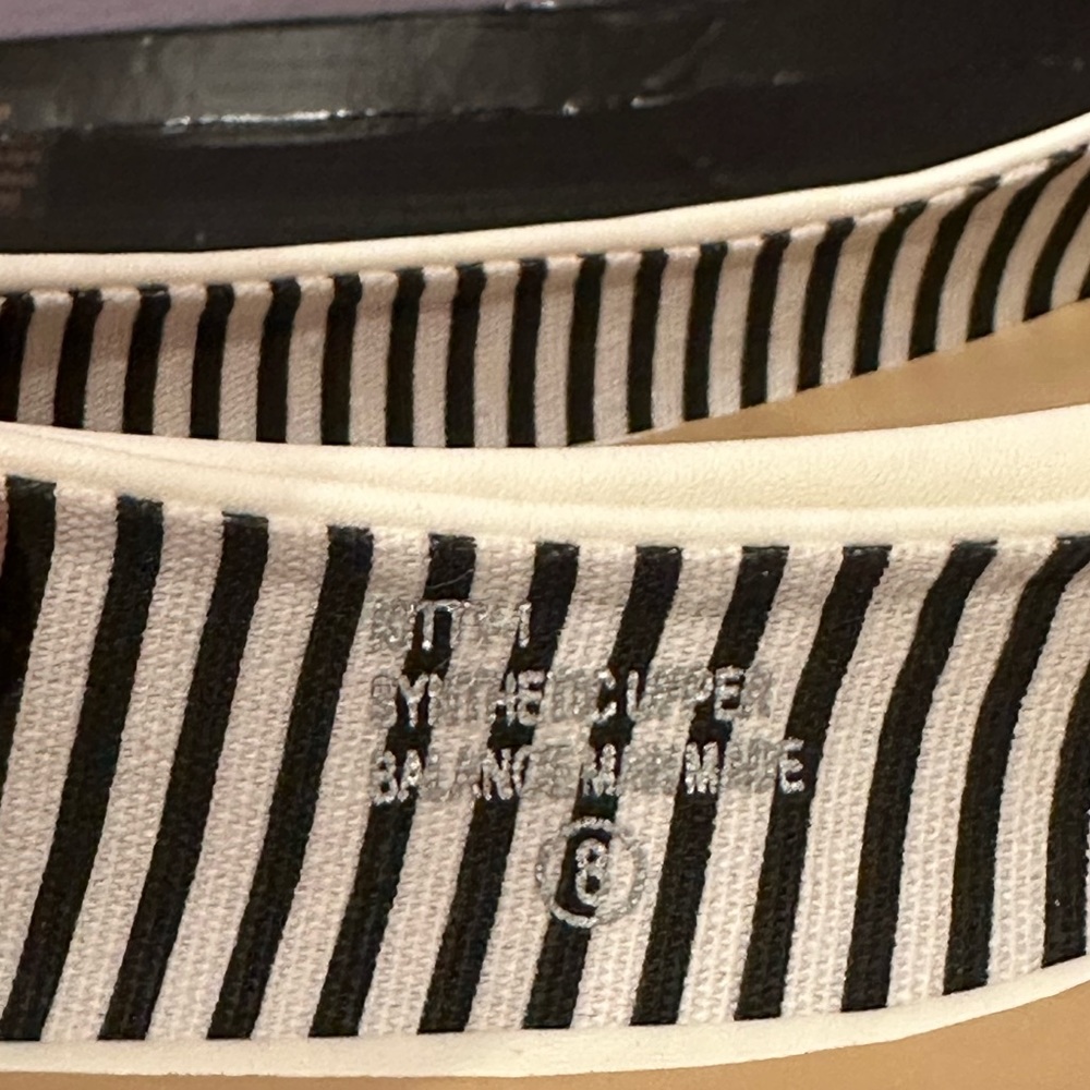 NIB Chase and Chloe ‘Kitty’ White Flats - Picture 8 of 12
